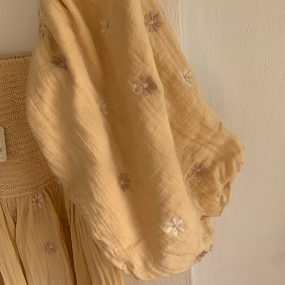Free people sold out flower embroidered tiered smocked dress with balloon sleeve - Picture 9 of 9